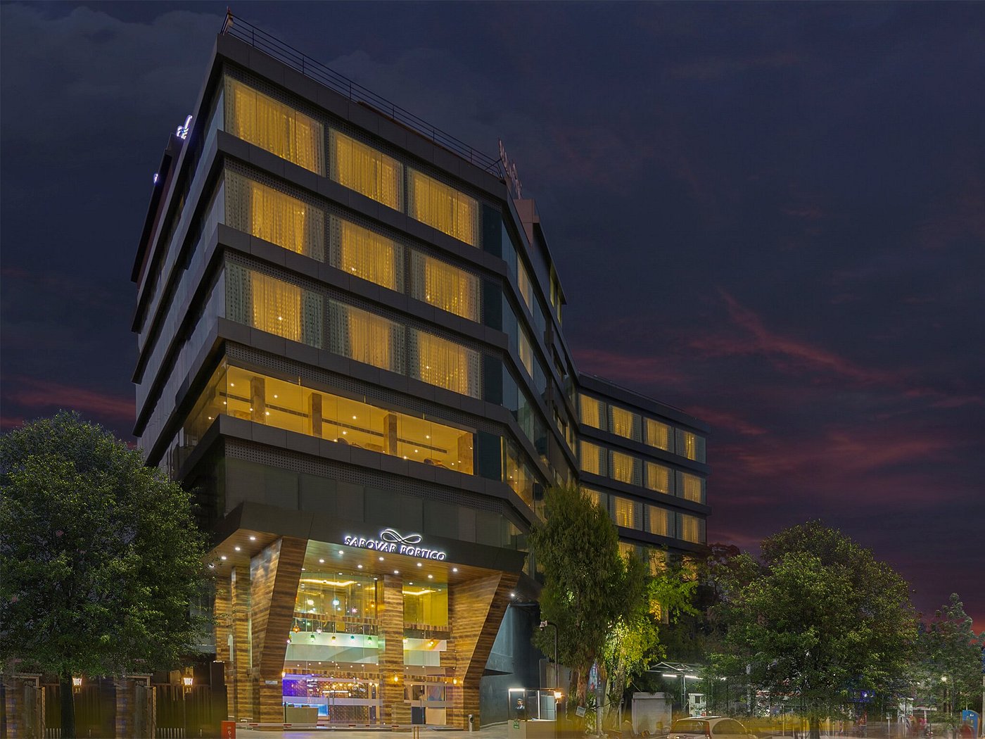 hotel-facade (1)